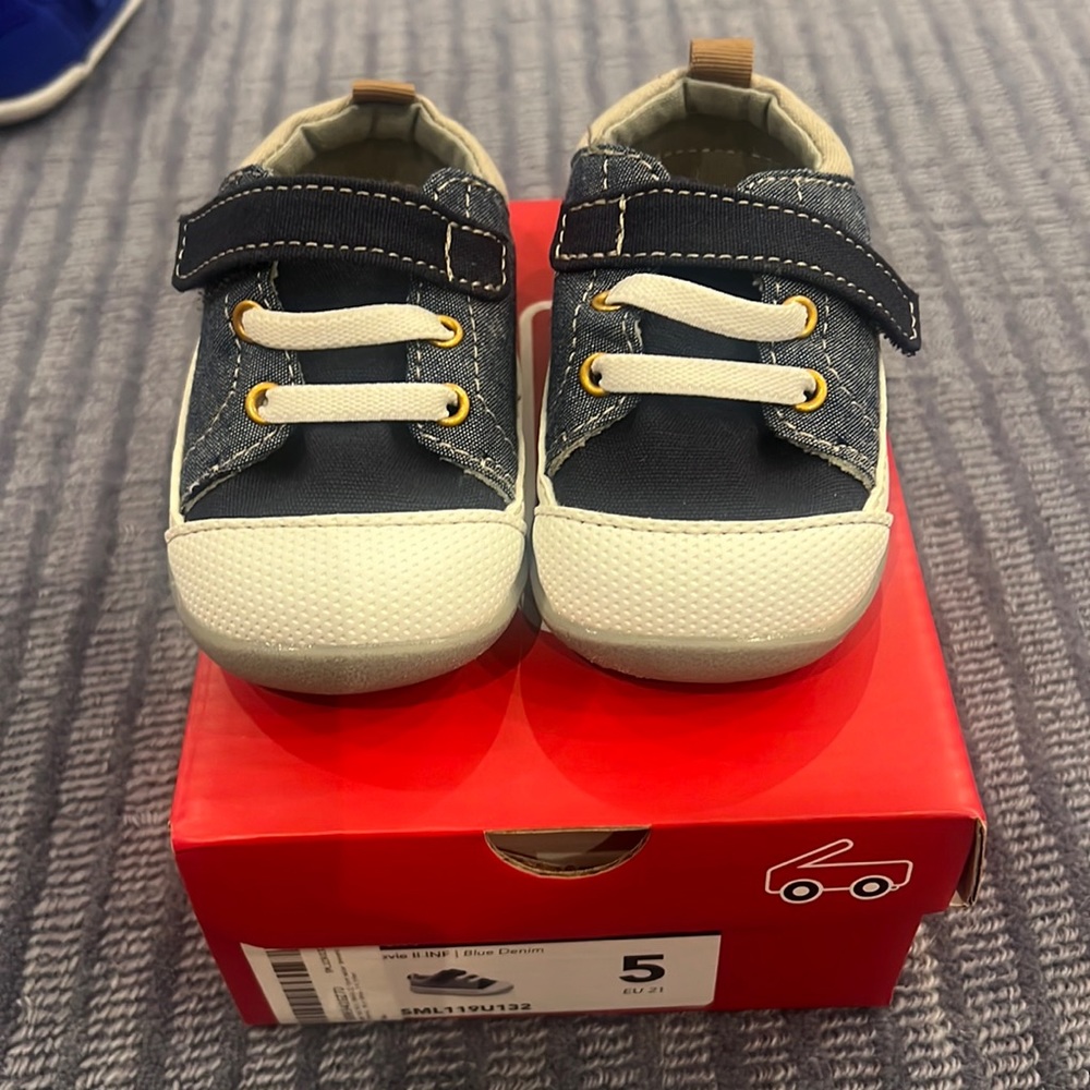 See Kai Run Stevie 1st walker shoe.